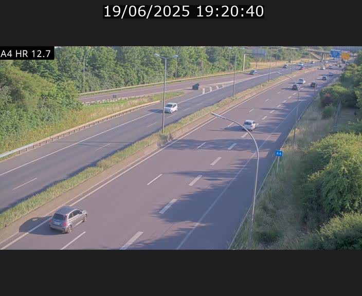 Traffic live webcam Luxembourg Esch sur Alzette - A4 - BK 12.7 - direction Esch-Belval