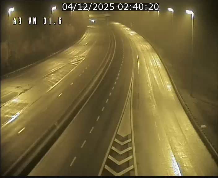 Traffic live webcam Luxembourg - Croix de Gasperich - A3 - BK 1.6 - direction France/Aire de Berchem