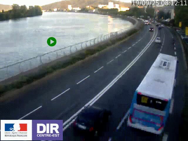 Webcam sur le quai Parjot à Vienne, aux Portes de Lyon, sur la Nationale 7, à la jonction avec le boulevard du Rhône-nord (D1407), caméra orientée vers Lyon
