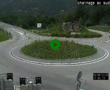 Webcam au nord d'Ax-les-Thermes au niveau de l'aire de chaînage de la N20. Vue orientée vers les Pyrénées, en direction de Pas de la Case