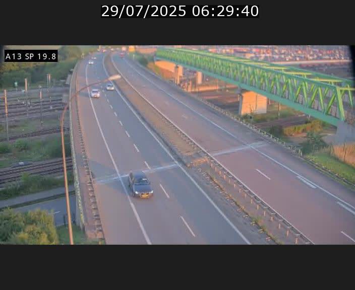 Traffic live webcam Luxembourg Croix de Bettembourg - A13 direction Esch-sur-Alzette - BK 19.8