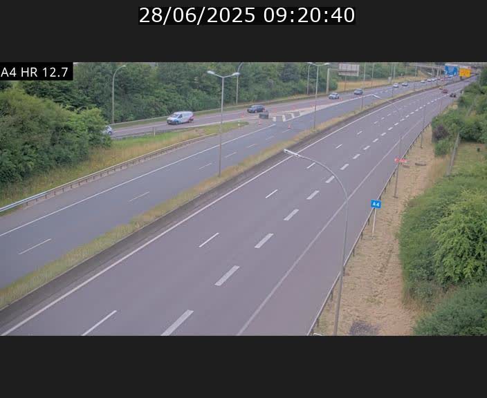 Traffic live webcam Luxembourg Esch sur Alzette - A4 - BK 12.7 - direction Esch-Belval
