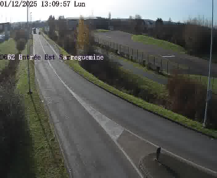 Point de vue trafic déployé sur D662 (France) à Sarreguemines, regardant vers Sarreguemines, aidant conducteurs et services à anticiper les flux.