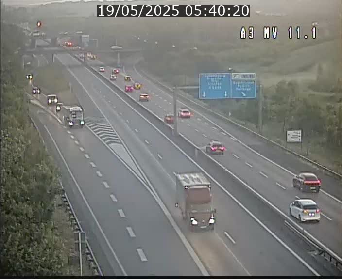 Traffic live webcam Luxembourg Croix de Bettembourg A3 - BK 11.1 - direction Luxembourg-ville