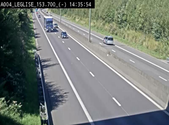 Webcam autoroute A4 (E411-E25) à Léglise, avant la jonction avec la N40. Vue orientée vers Bruxelles