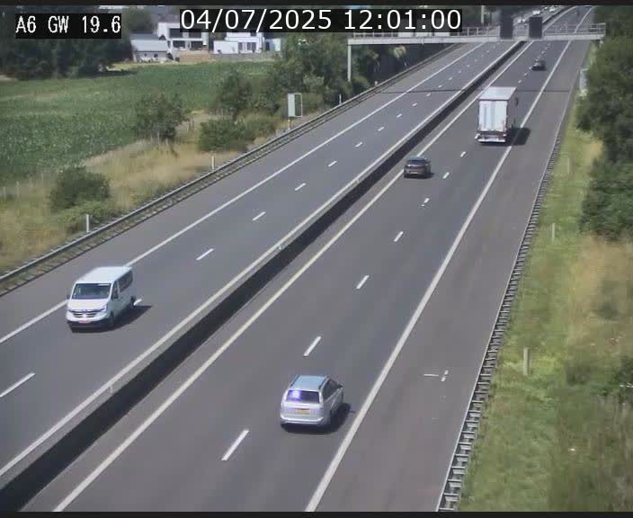 Traffic live webcam Luxembourg - Steinfort - A6 - BK 19.6 - direction Belgique