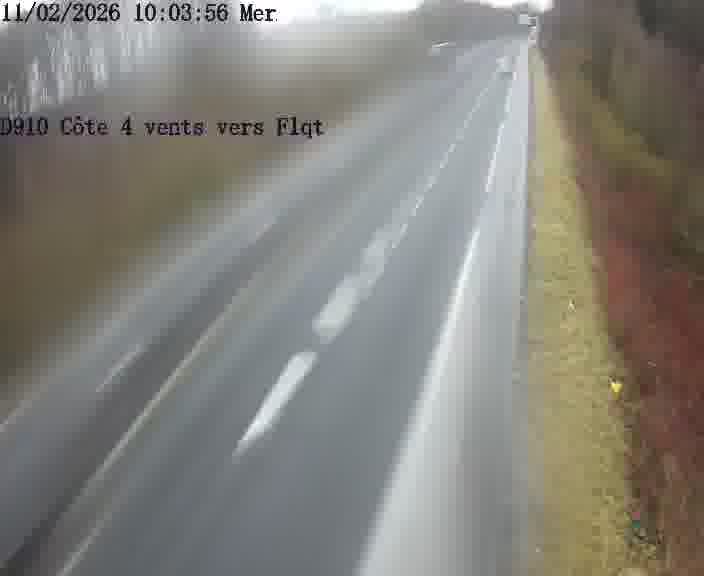 Webcam sur la D910 située dans la Côte des 4 vents. Vue orientée vers le haut de la côte, vers Faulquemont