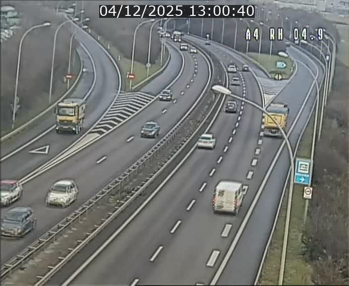 Traffic live webcam Luxembourg Leudelange - A4 - BK 4.9 - direction Luxembourg