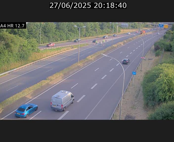Traffic live webcam Luxembourg Esch sur Alzette - A4 - BK 12.7 - direction Esch-Belval