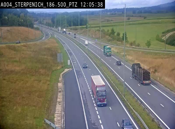 Webcam E411 à Sterpenich en Belgique près de la frontière du Luxembourg. Vue orientée vers Bruxelles