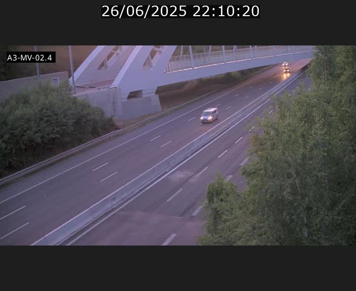 Webcam autoroute de la France (A3) au Luxembourg à Fentange, à proximité de la Croix de Gasperich. Vue orientée vers la Cloche d'Or