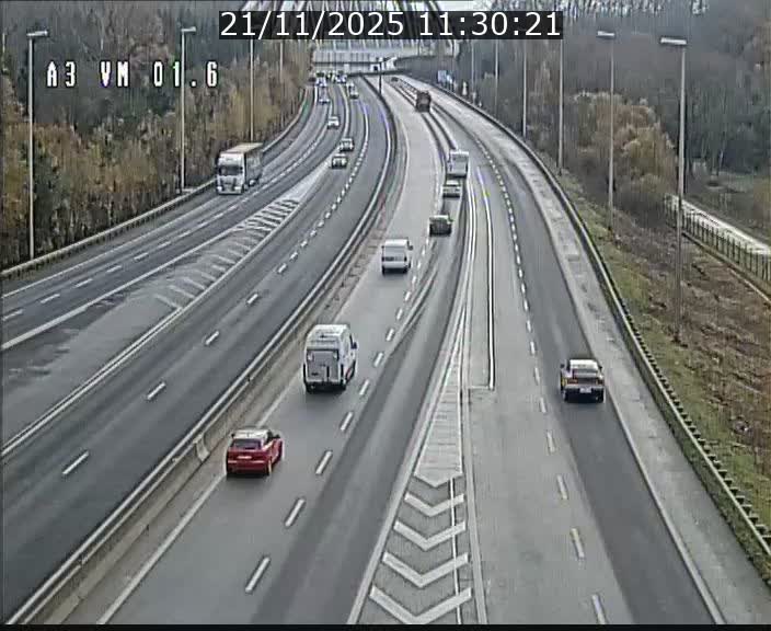 Traffic live webcam Luxembourg - Croix de Gasperich - A3 - BK 1.6 - direction France/Aire de Berchem