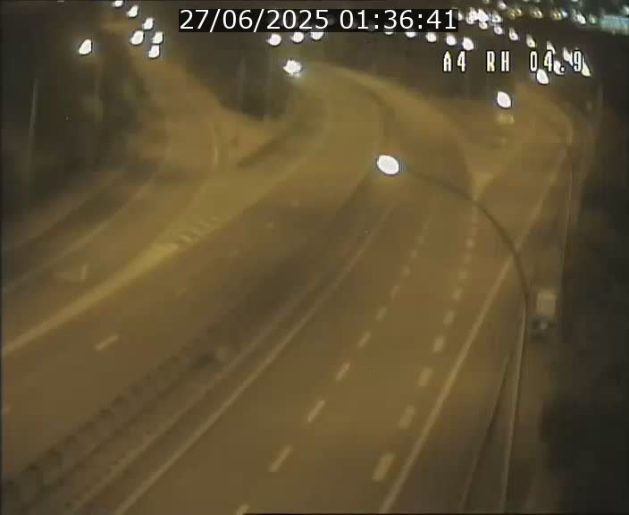 Traffic live webcam Luxembourg Leudelange - A4 - BK 4.9 - direction Luxembourg