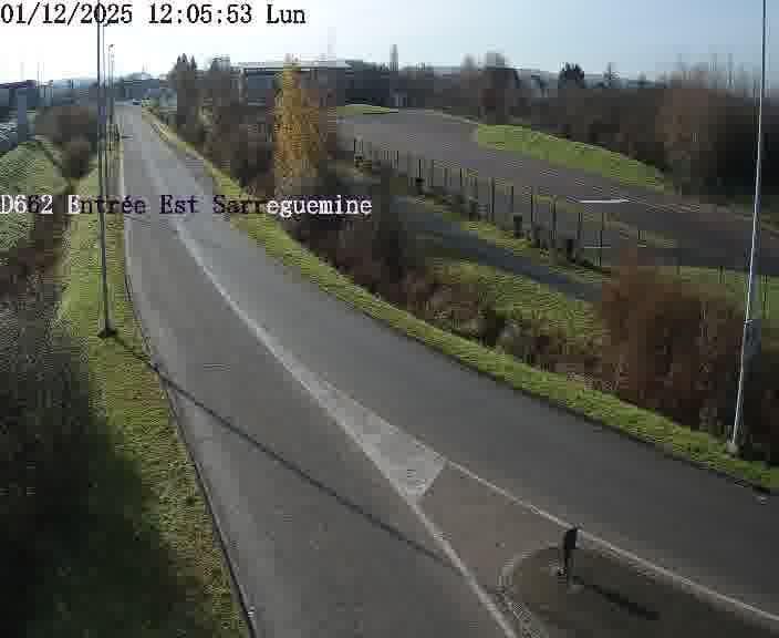 Point de vue trafic déployé sur D662 (France) à Sarreguemines, regardant vers Sarreguemines, aidant conducteurs et services à anticiper les flux.