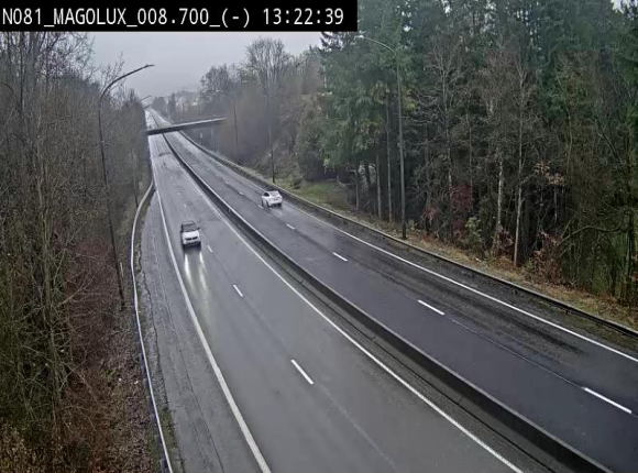 Webcam sur la N81 (E411) à hauteur de la jonction avec la N883. Vue orientée vers Arlon