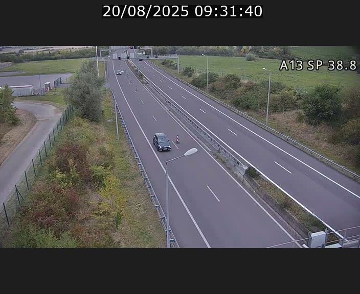 Webcam autoroute A13 à l'entrée ouest du tunnel Markusbierg à Schengen. Vue orientée vers le tunnel et l'Allemagne