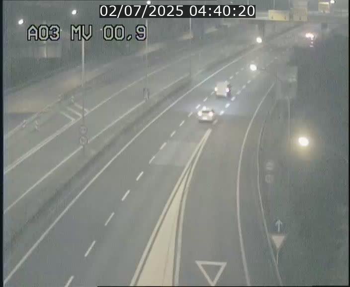 Traffic live webcam Luxembourg Croix de Gasperich - A3 - BK 0.4 - direction Luxembourg