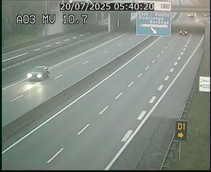 Traffic live webcam Luxembourg Croix de Bettembourg - A3 - BK 10.7 - direction France
