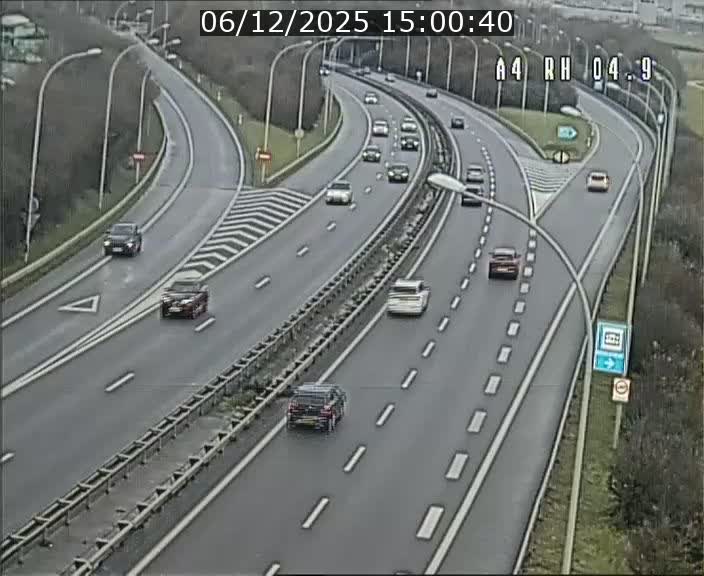 Traffic live webcam Luxembourg Leudelange - A4 - BK 4.9 - direction Luxembourg