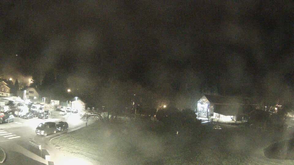 Webcam au niveau de la mairie du village du Bourg d'Oisans, aux pieds de l'Alpe d'Huez et aux portes du parc des Écrins