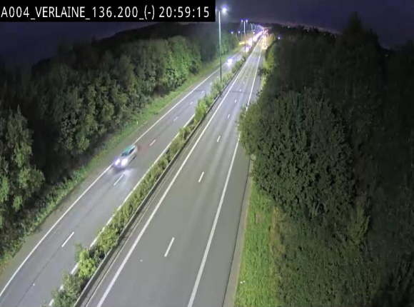 Webcam sur l'E411 à hauteur du pont surplombant la N40, à proximité de la sortie 26 Verlaine - Libramont-Chevigny. Vue orientée vers Namur