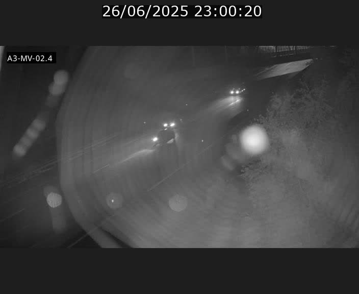 Webcam autoroute de la France (A3) au Luxembourg à Fentange, à proximité de la Croix de Gasperich. Vue orientée vers la Cloche d'Or
