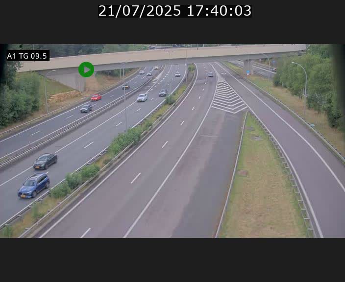 Traffic live webcam Luxembourg Jonction Grünewald - A1 direction Luxembourg-ville - BK 9.5