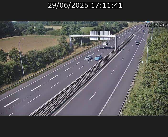 Traffic live webcam Luxembourg Croix de Bettembourg, rond-point d'Hellange - A13 direction Allemagne - BK 20.9