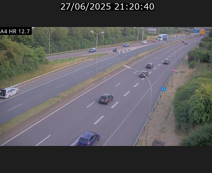 Traffic live webcam Luxembourg Esch sur Alzette - A4 - BK 12.7 - direction Esch-Belval