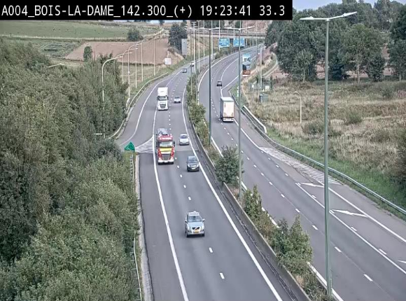 Webcam située entre la sortie 29 Neufchâteau et la jonction avec l'E25 en direction de Liège et Luxembourg