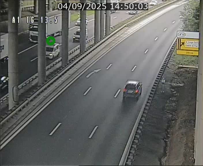 Traffic live webcam Luxembourg Senningen - A1 direction Luxembourg - BK 13.5