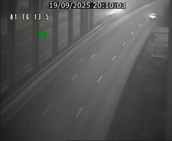 Traffic live webcam Luxembourg Senningen - A1 direction Luxembourg - BK 13.5