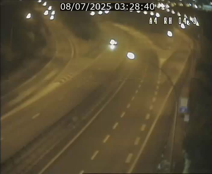 Traffic live webcam Luxembourg Leudelange - A4 - BK 4.9 - direction Luxembourg