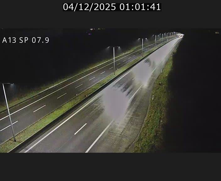 Traffic live webcam Luxembourg Jonction Lankelz - A13 direction Pétange - BK 7.9