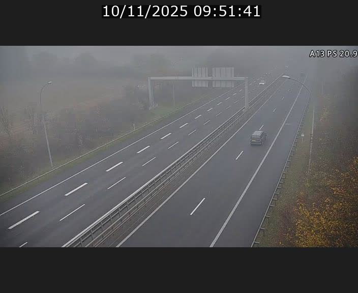 Traffic live webcam Luxembourg Croix de Bettembourg, rond-point d'Hellange - A13 direction Allemagne - BK 20.9