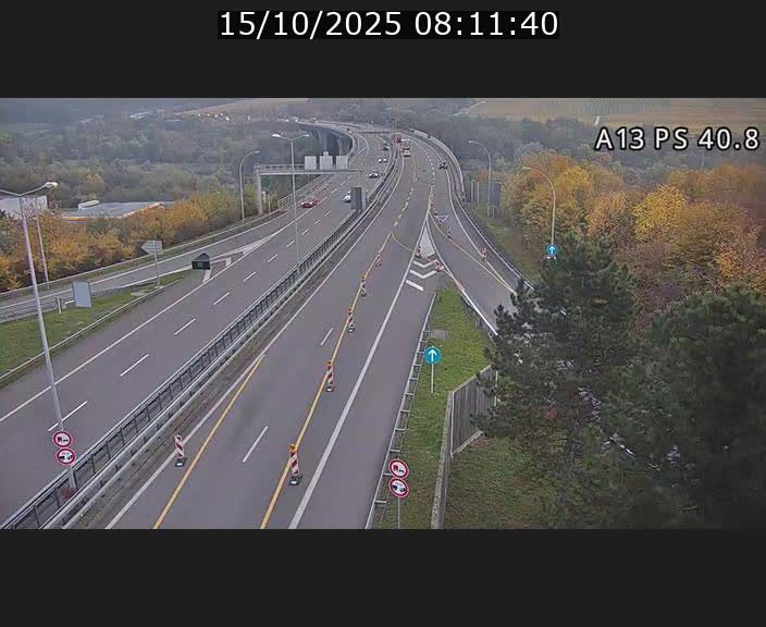 Webcam autoroute A13 à la sortie est du tunnel Markusbierg à Schengen. Vue sur le pont de la Moselle, vers l'Allemagne