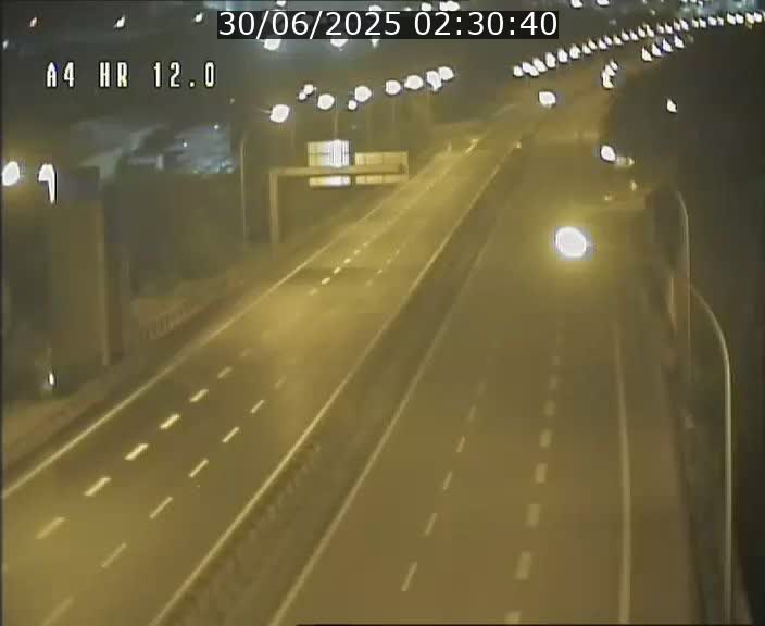 Traffic live webcam Luxembourg Jonction Foetz - A4 - BK 12.0 - direction Esch sur Alzette