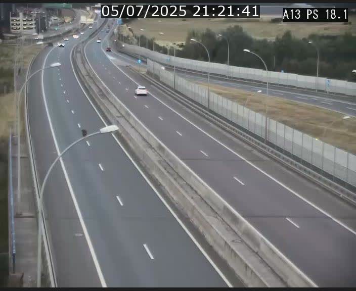 Traffic live webcam Luxembourg Dudelange - A13 direction Croix de Bettembourg - BK 18.1