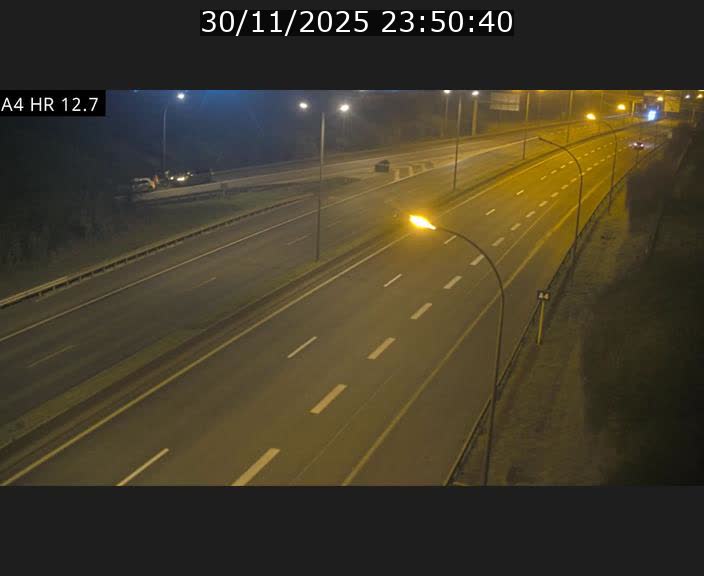Traffic live webcam Luxembourg Esch sur Alzette - A4 - BK 12.7 - direction Esch-Belval