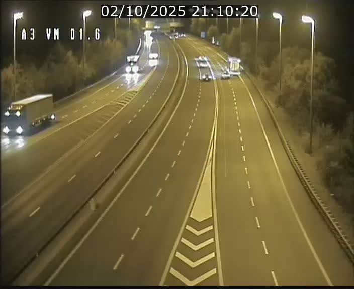 Traffic live webcam Luxembourg - Croix de Gasperich - A3 - BK 1.6 - direction France/Aire de Berchem
