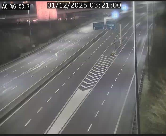 Traffic live webcam Luxembourg Croix de Cessange - A6 - BK 0.7 - direction A3 France