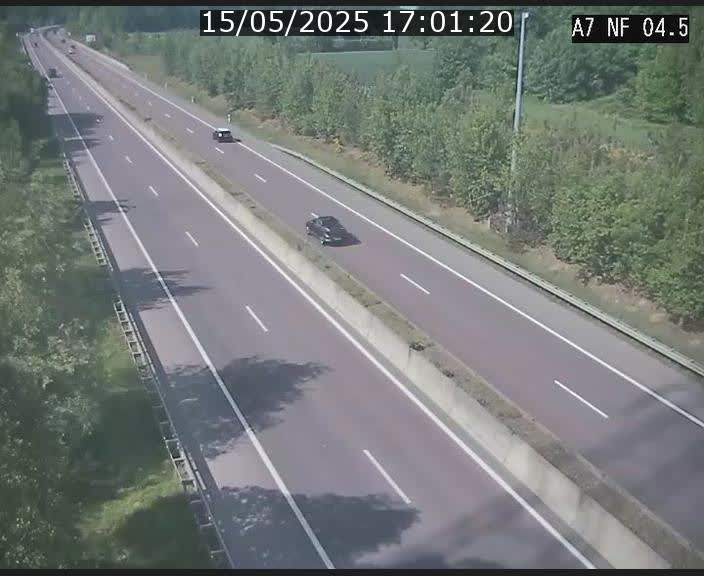 Caméra autoroute Luxembourg A7 - Passage à gibier Rëngelbour - direction Tunnel Grouft