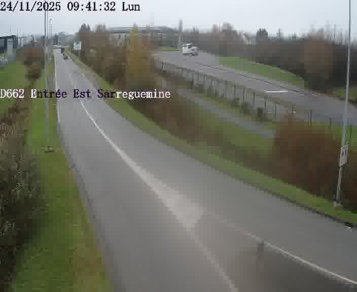 Point de vue trafic déployé sur D662 (France) à Sarreguemines, regardant vers Sarreguemines, aidant conducteurs et services à anticiper les flux.