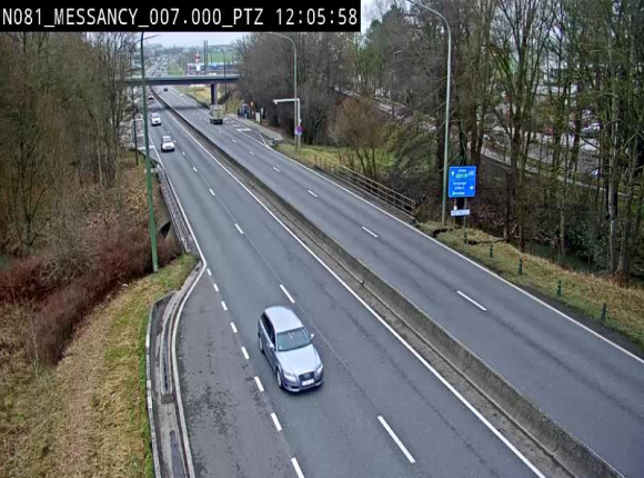 Webcam sur la N81 (E411) à hauteur du Cora Messancy. Vue orientée vers Arlon