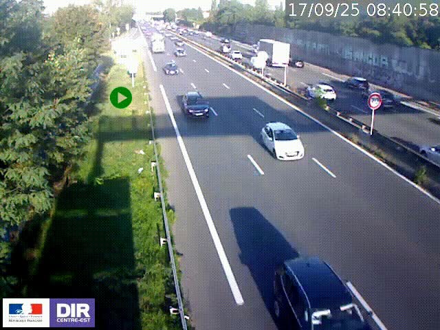 Webcam à Bron sur l'A43 à la jonction avec le boulevard périphérique de Lyon (D383). Vue orientée vers Lyon
