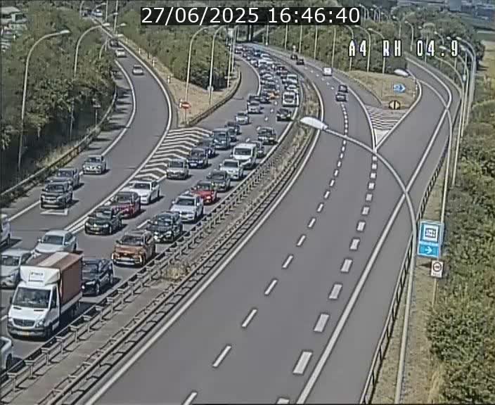 Traffic live webcam Luxembourg Leudelange - A4 - BK 4.9 - direction Luxembourg
