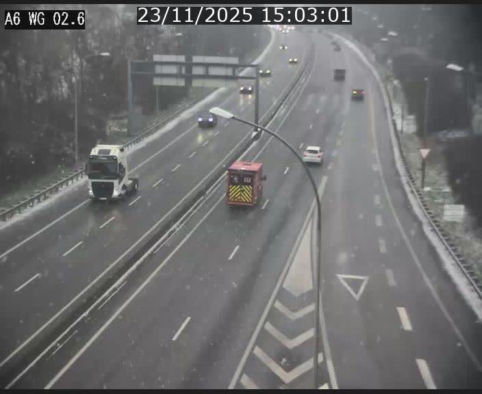 Traffic live webcam Luxembourg Croix de Cessange - A6 - BK 2.6 - direction France/Allemagne