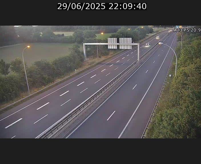 Traffic live webcam Luxembourg Croix de Bettembourg, rond-point d'Hellange - A13 direction Allemagne - BK 20.9