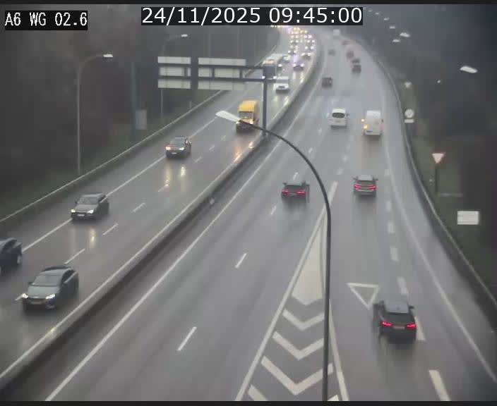 Traffic live webcam Luxembourg Croix de Cessange - A6 - BK 2.6 - direction France/Allemagne