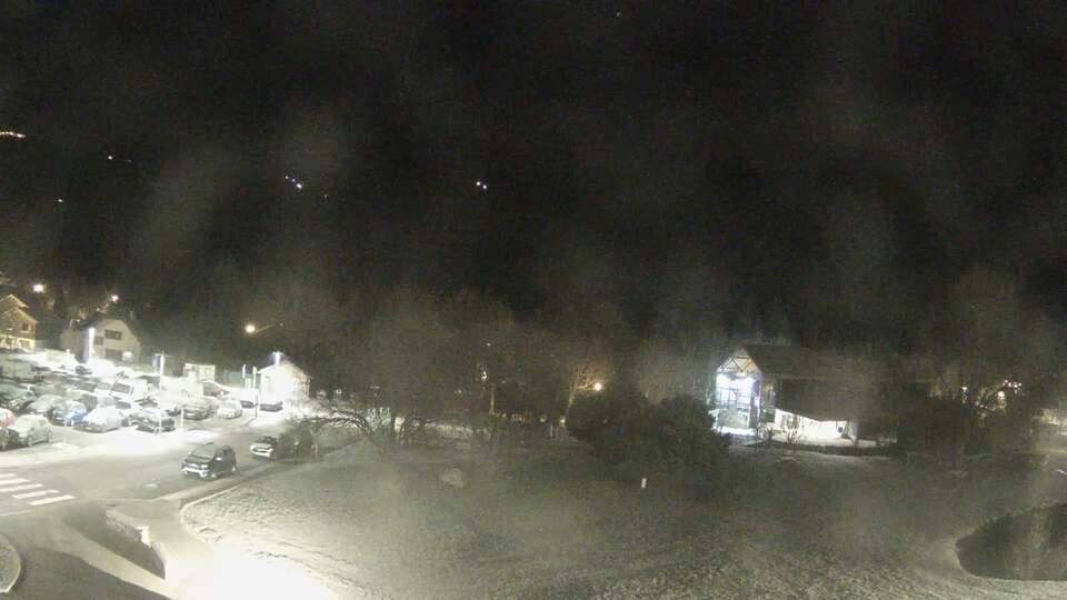 Webcam au niveau de la mairie du village du Bourg d'Oisans, aux pieds de l'Alpe d'Huez et aux portes du parc des Écrins